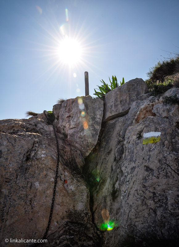 Trepada equipada con cadena - Castell de la Granadella