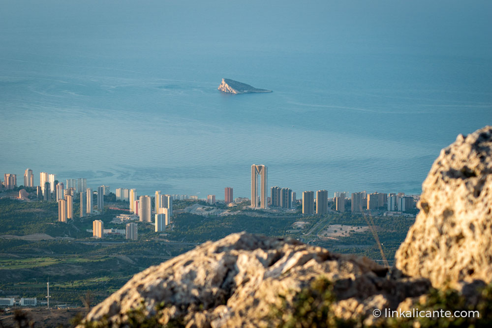 Isla de Benidorm desde Puig Campana