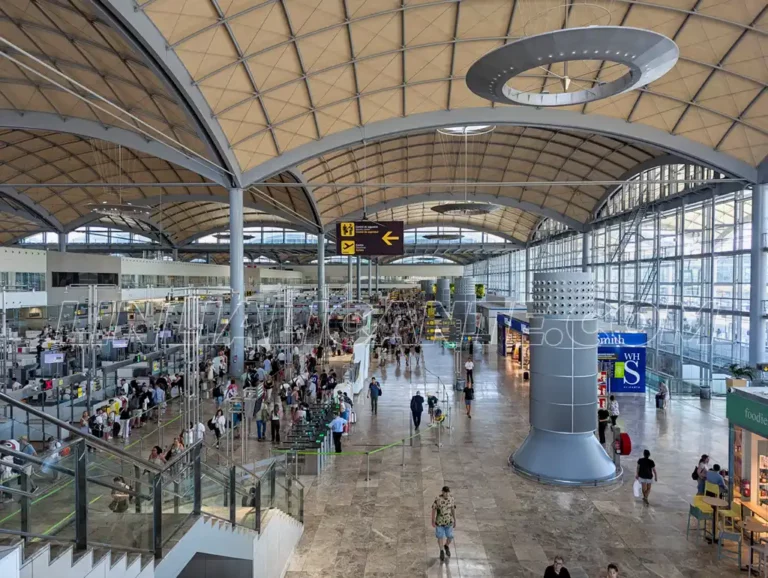 Aeropuerto Alicante-Elche Miguel Hernández