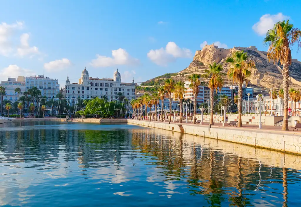Qué ver en Alicante: 12 lugares imprescindibles según un alicantino 6 Puerto de Alicante