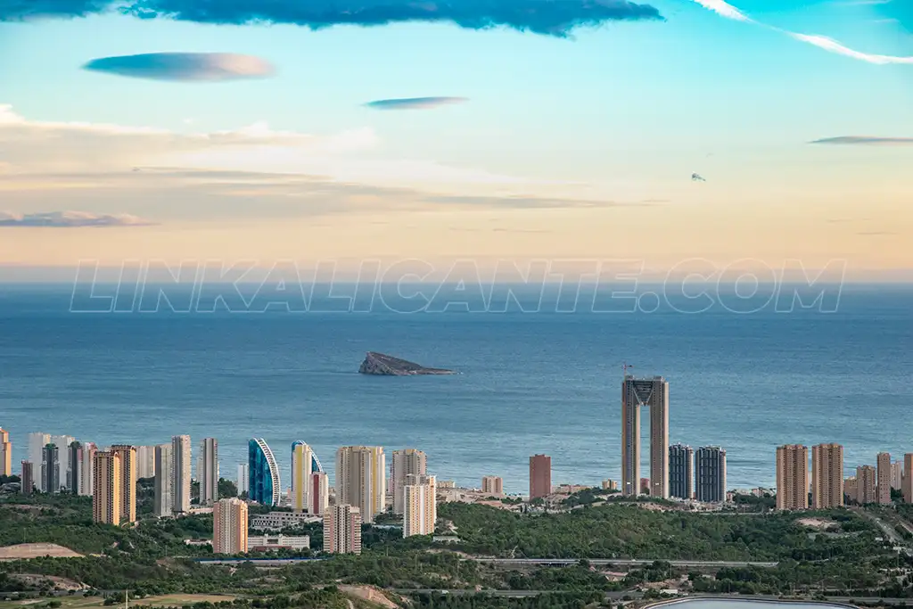 Las 6 mejores Rutas de senderismo en Benidorm y alrededores 14 Benidorm desde Sierra Cortina
