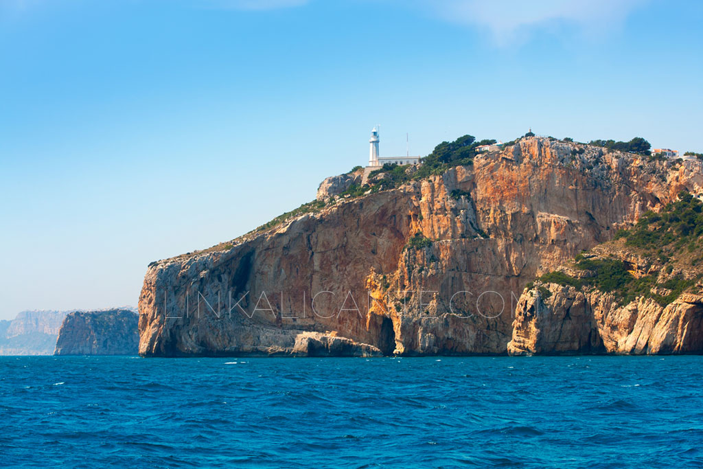 Faro del Cabo de la Nao, desde el mar