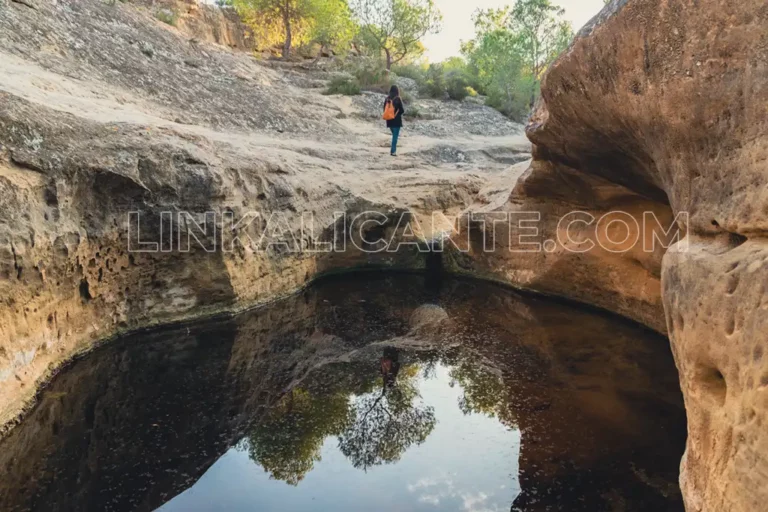 Caldera del Gigante, PR-CV 442 Hoyo Serrano