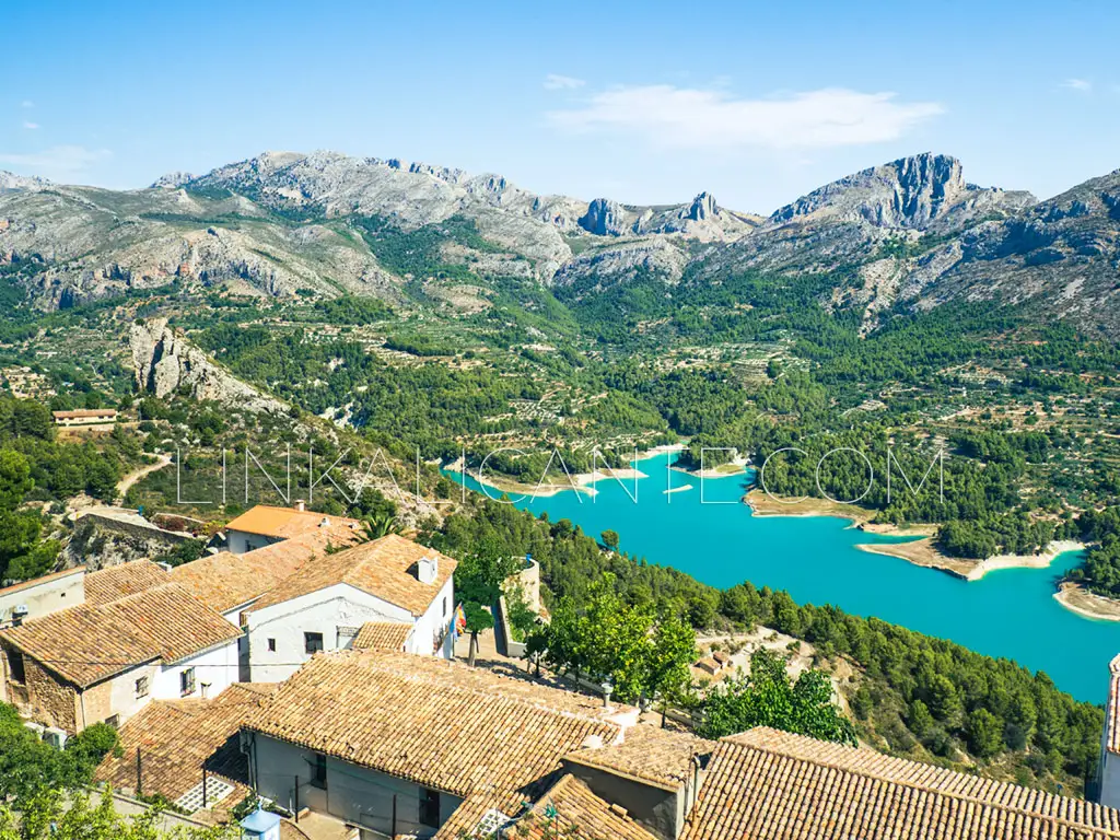 Guadalest, one of the most beautiful towns of Alicante