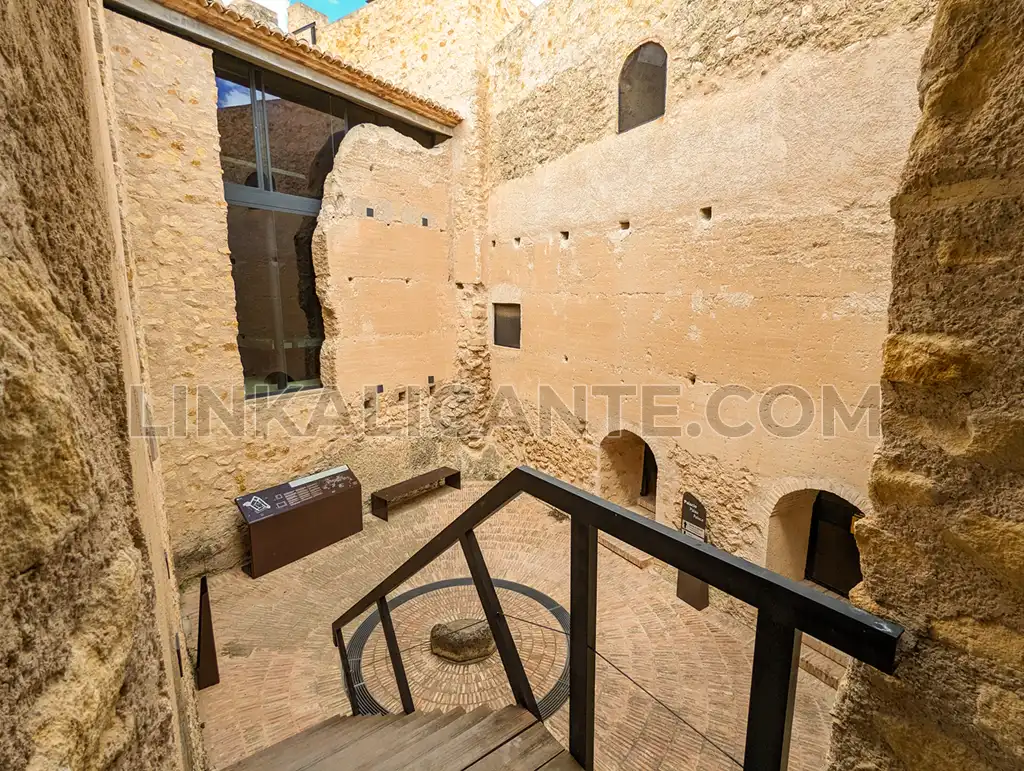 Patio del Palau, castillo de Castalla