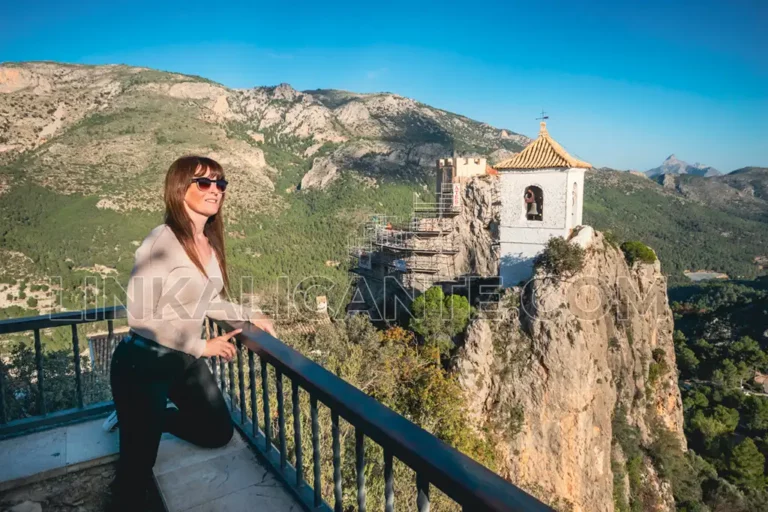 Aceite, vino y tradición: las 13 experiencias que revelan la esencia de 8 pueblos alicantinos 6 Castillo de San José, Guadalest