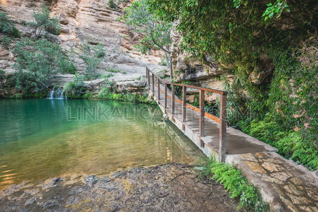 charcos-quesa-valencia-piscinas-naturales-pasarela