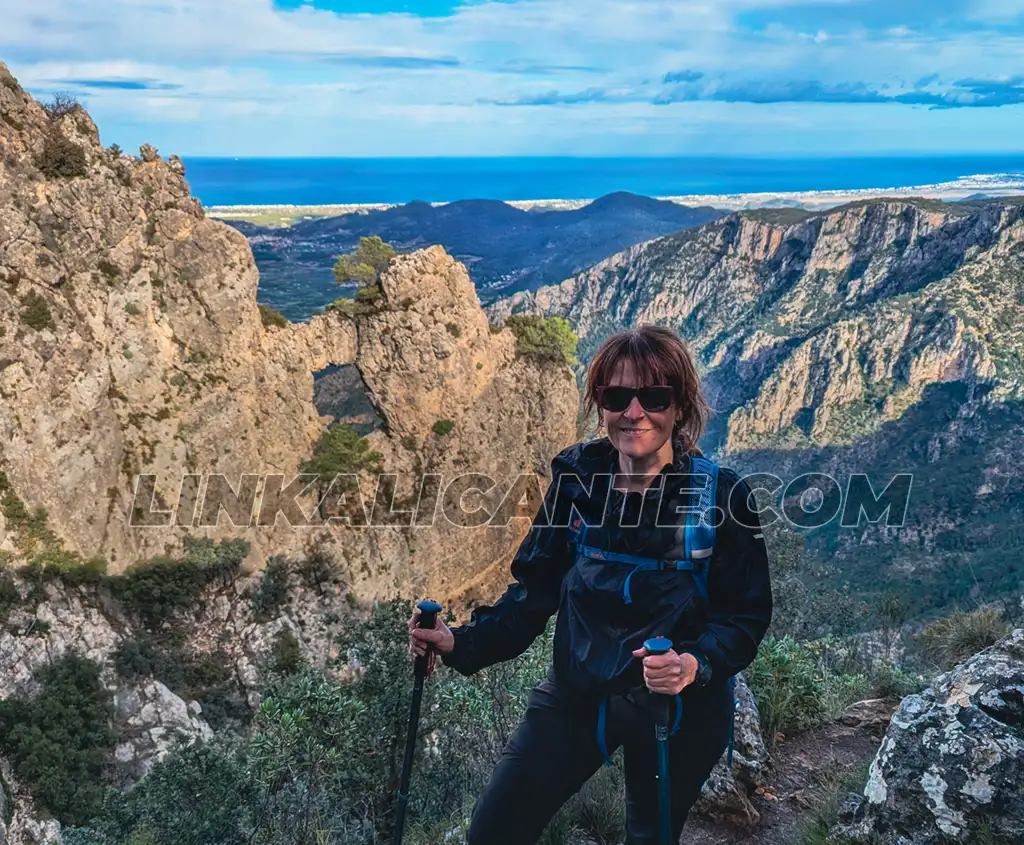 Ruta al Cim de la Safor desde la Font dels Olbits (l'Orxa) 11 La Finestra de La Safor