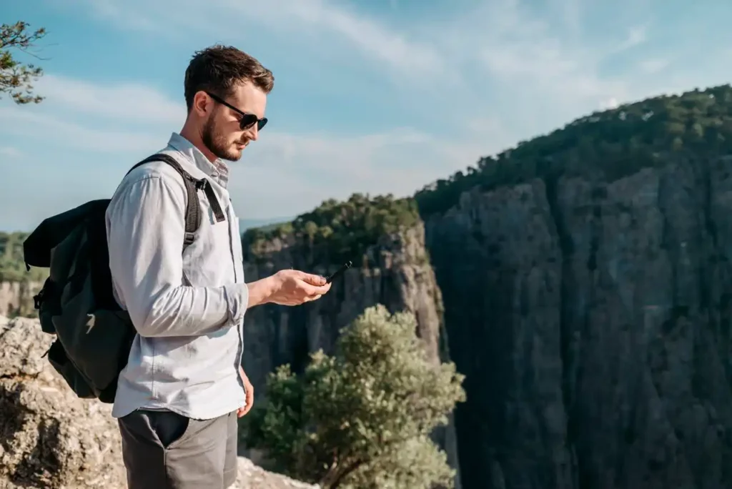 Cómo preparar el móvil antes de una ruta de senderismo por Alicante: mapas, batería y conexión segura 2 Consejos Teléfono Móvil Rutas Alicante