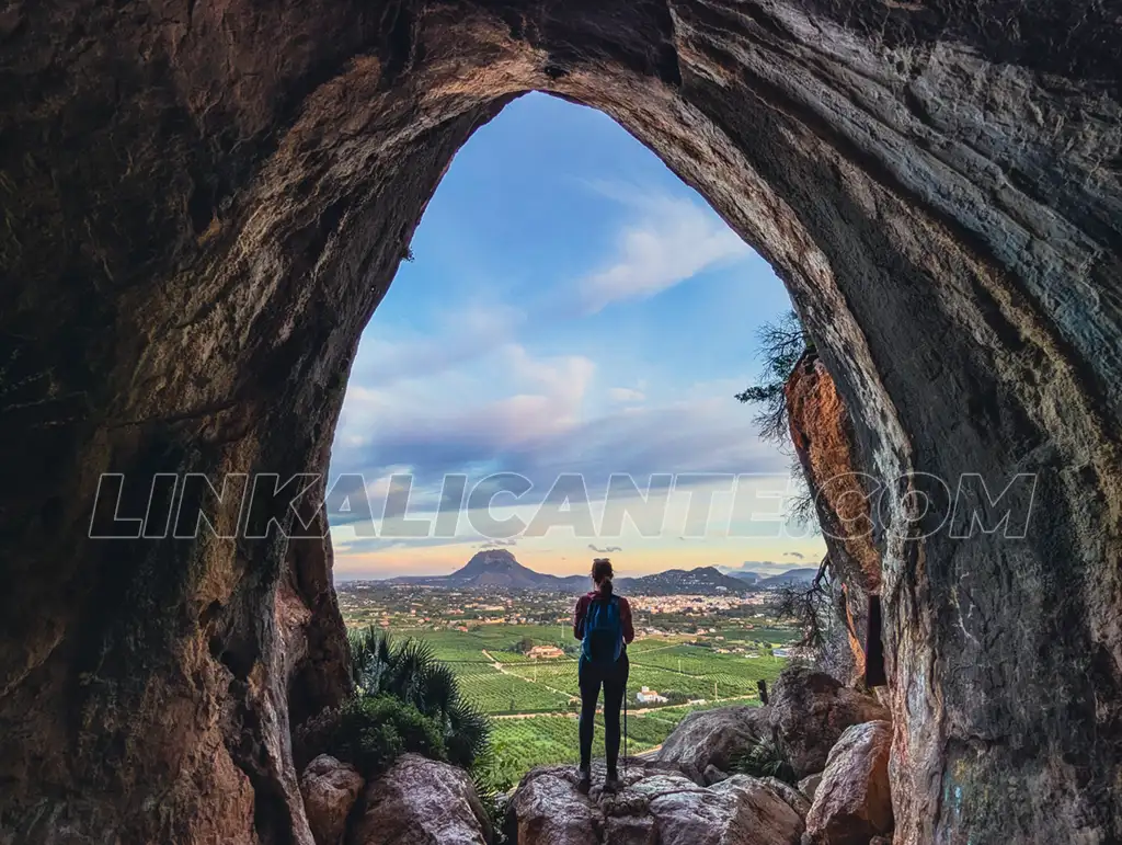Serra de Segària: cumbre por el Portell d'Ondara y Cova Fosca, PR-CV 415 12 Cova Fosca, Serra de Segària