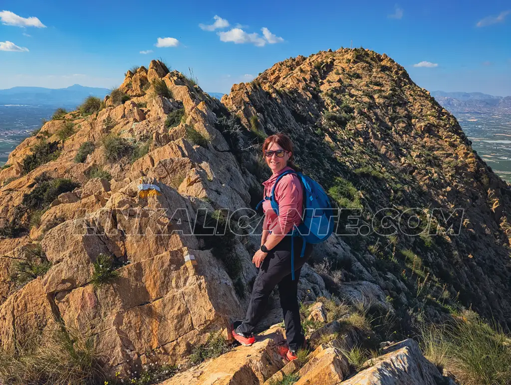 Alto del Águila y Pico del Chinar desde Callosa de Segura, PR-CV 54 9 Tramo de Cresta en el Pico del Chinar