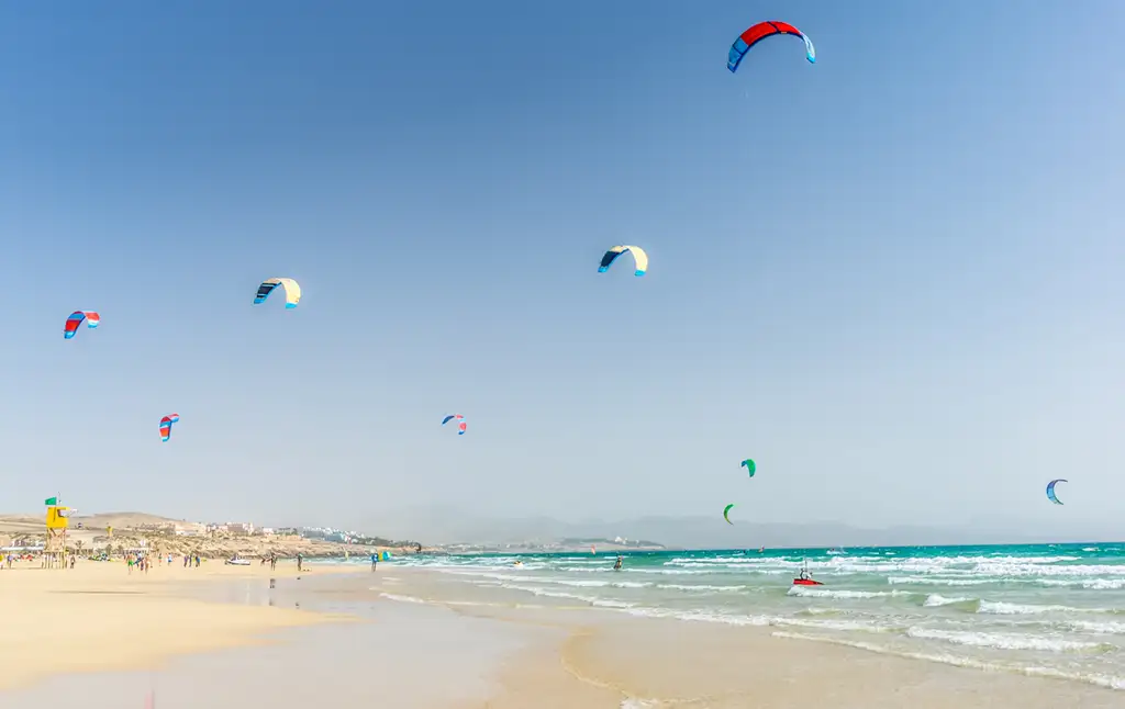 Deportes Verano en Alicante - Kite Surf