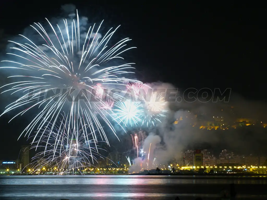 Fogueres de Sant Joan Alicante