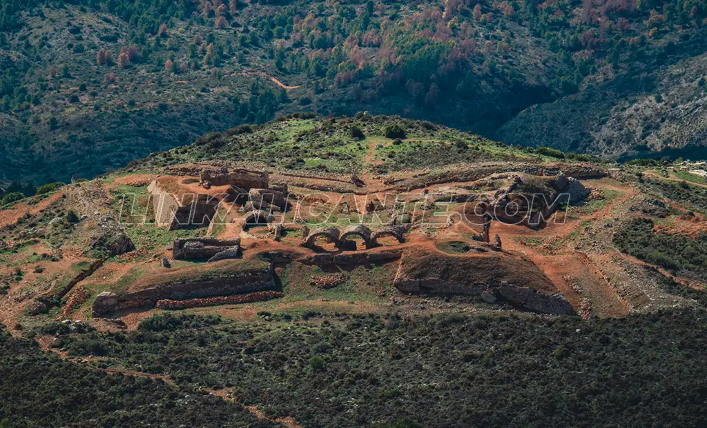 Fort de Bèrnia: joya renacentista y mirador de la Bahía de Altea 9 Fort de Bèrnia, visto desde la parte alta de la sierra