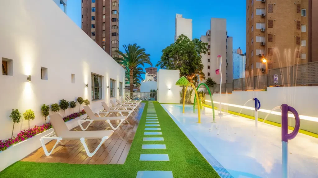 Mejores hoteles para familias en Alicante - RH Princesa Benidorm
