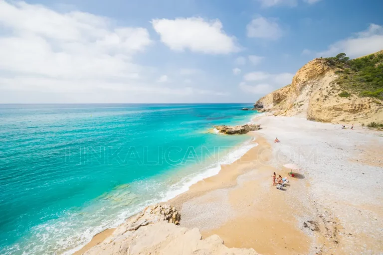 la-caleta-playa-villajoyosa