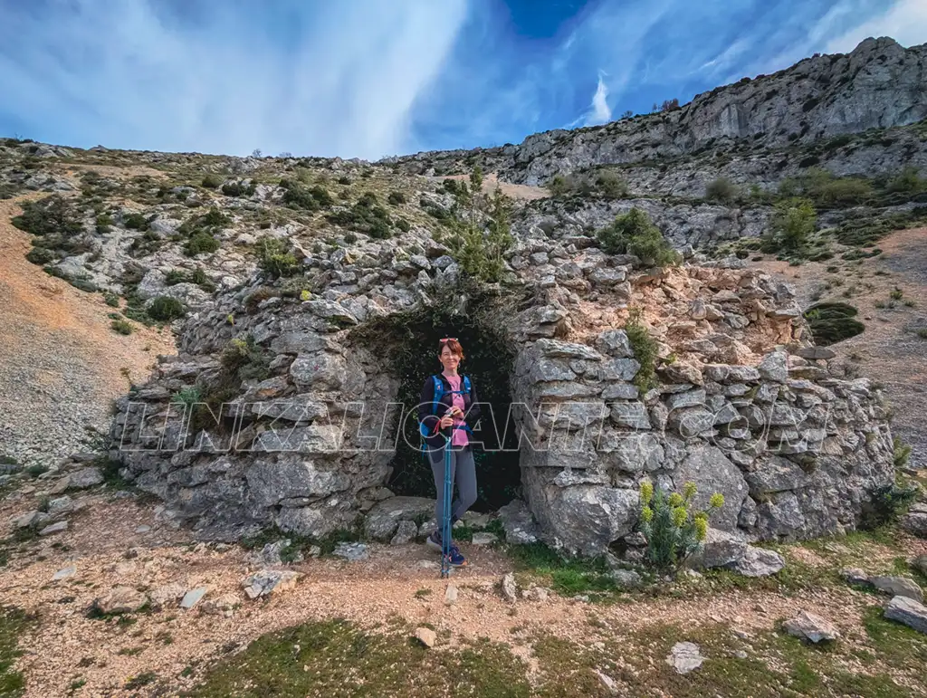 Nevera del Noguer, Mallada del Llop