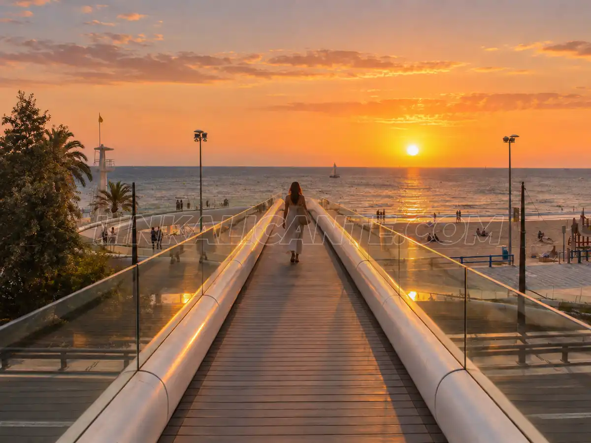 Estudiar oposiciones en Alicante: en busca del equilibrio entre preparación, descanso y ocio 9 Paseo playa Postiguet Alicante atardecer