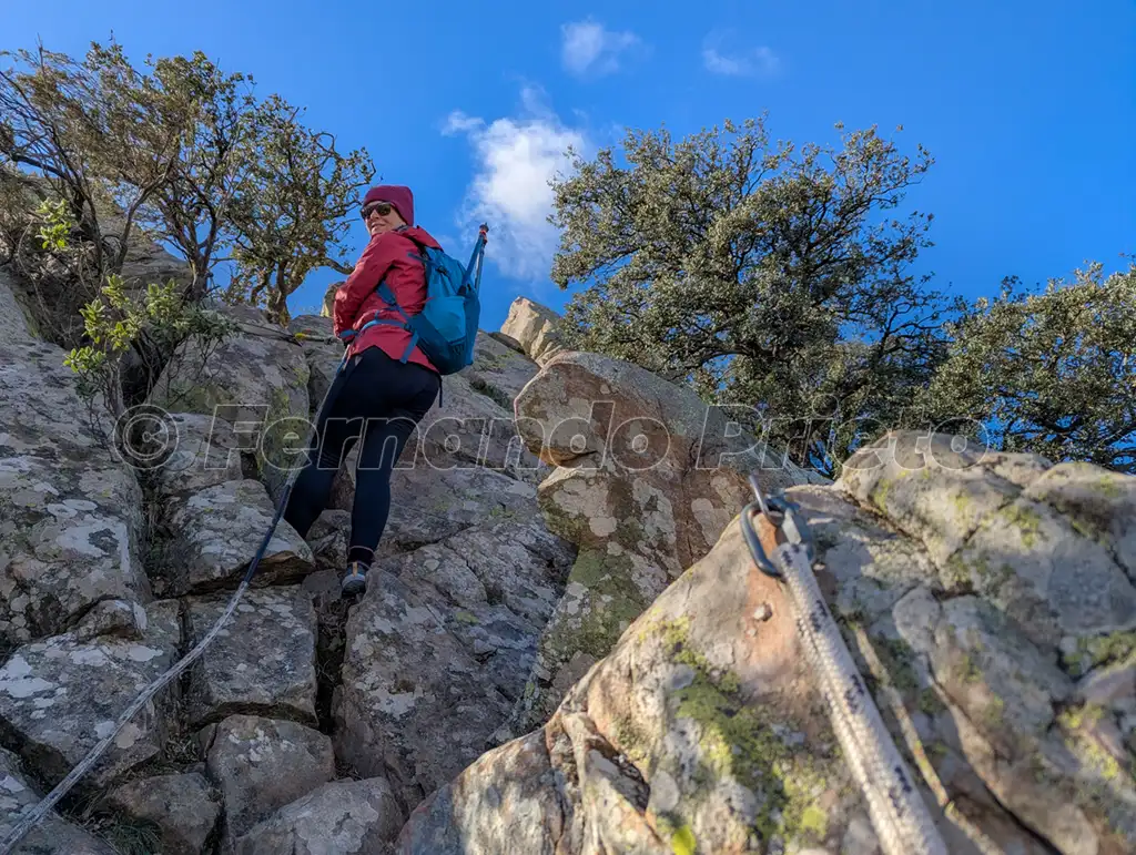 Ruta circular al Pic d'Espadà desde Aín – Serra d'Espadà (Castellón) 12 Trepadas con cuerda en Peña del Pastor