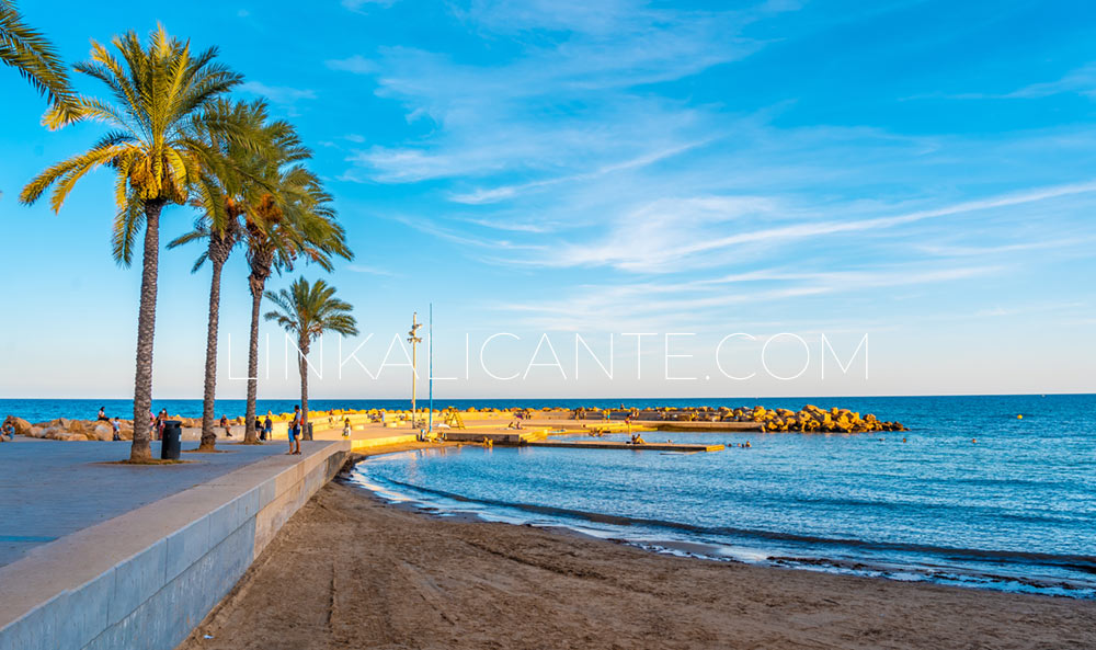 Las mejores calas de Torrevieja: 7 rincones para disfrutar del Mediterráneo 16 Playa piscinas naturales Torrevieja