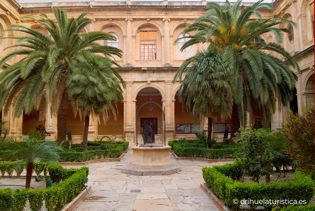 que-ver-orihuela-claustro-santo-domingo