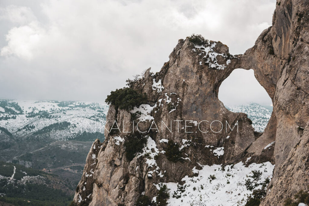 Ruta subida Pla de la Casa desde Benasau con nieve, Serrella