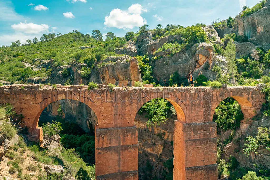 route-aqueduct-pena-corta-streets-valencia