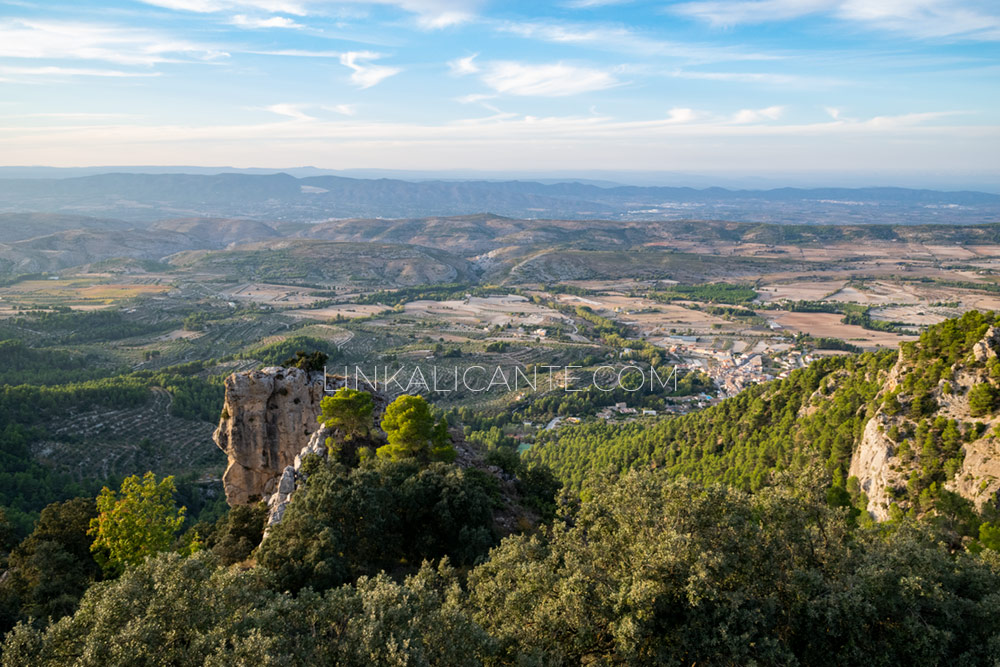 Vistas desde la Cova del Bolumini