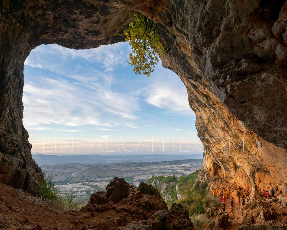 Ruta Cova del Bolumini, Serra de Mariola