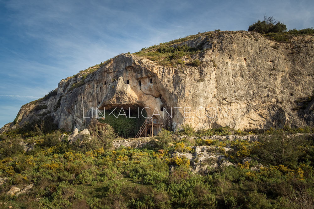 Cova de les Finestres de Alfafara