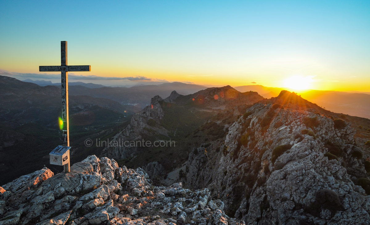 Pla de la Casa (Serrella) desde Quatretondeta por PR-CV 24 12 Pla de la Casa, Sierra de la Serrella