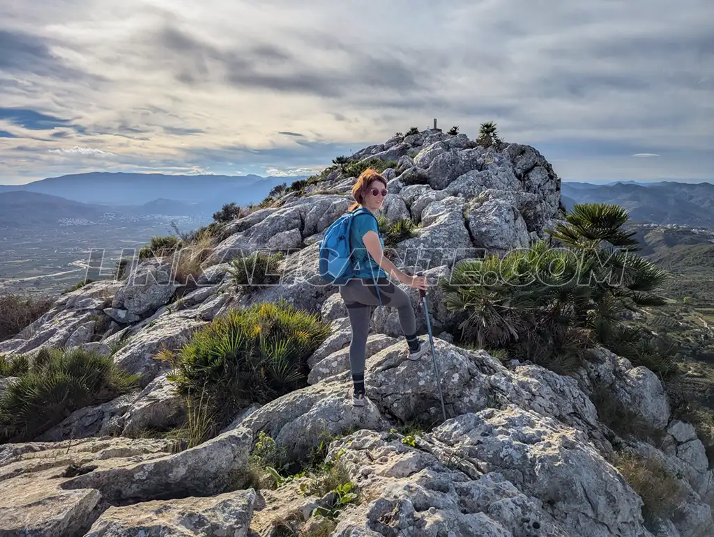 Serra de Segària: cumbre por el Portell d'Ondara y Cova Fosca, PR-CV 415 2 Cima de Segària por PR-CV 415