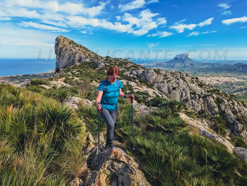Serra de Segària: cumbre por el Portell d'Ondara y Cova Fosca, PR-CV 415 10 Tramo de cresta en la Serra de Segària
