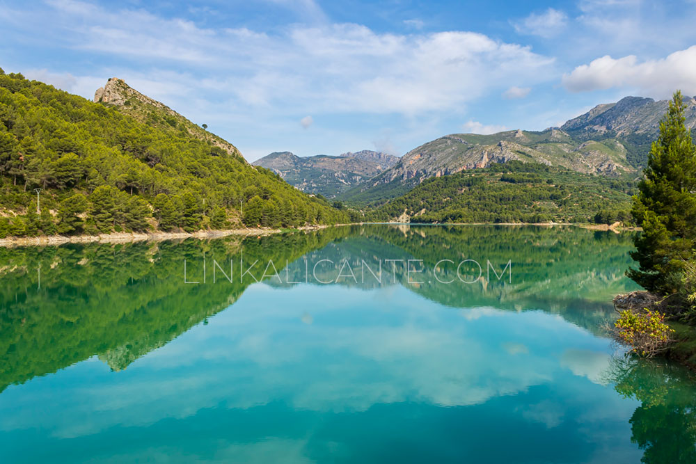 hiking-circular-route-reservoir-guadalest-02