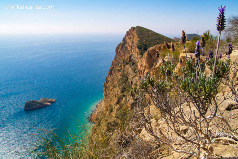 Hiking in the Serra Gelada (Natural Park)