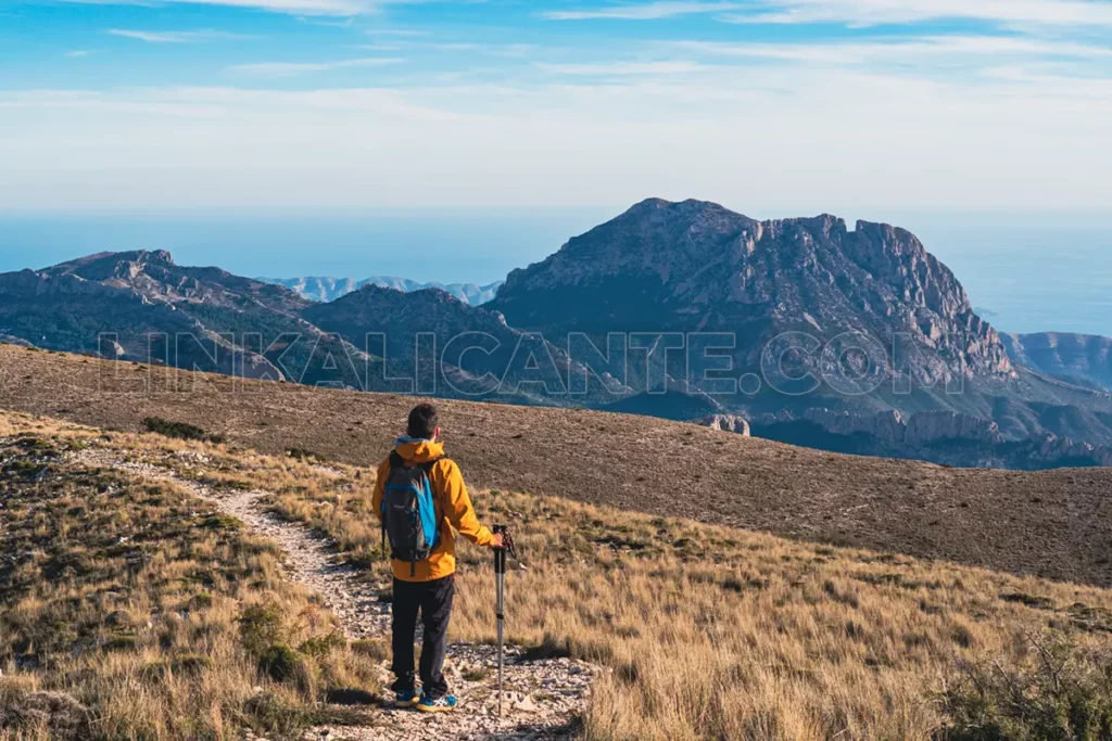 subida-sierra-de-aitana-vistas-puig-campana