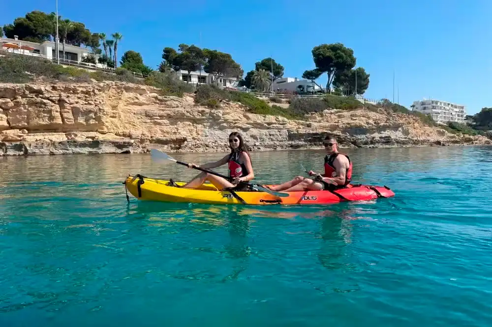 Las 8 mejores calas de Moraira y alrededores 11 Tour en kayak por Moraira
