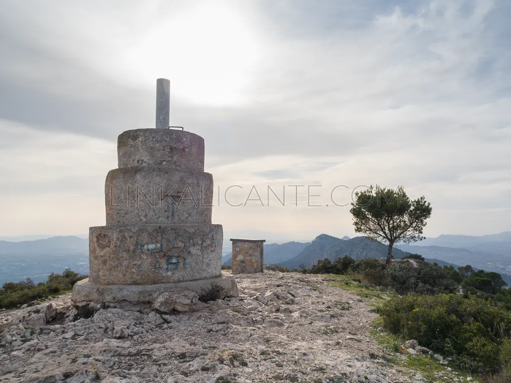 vertice-geodesico-la-vella-serra-crevillent