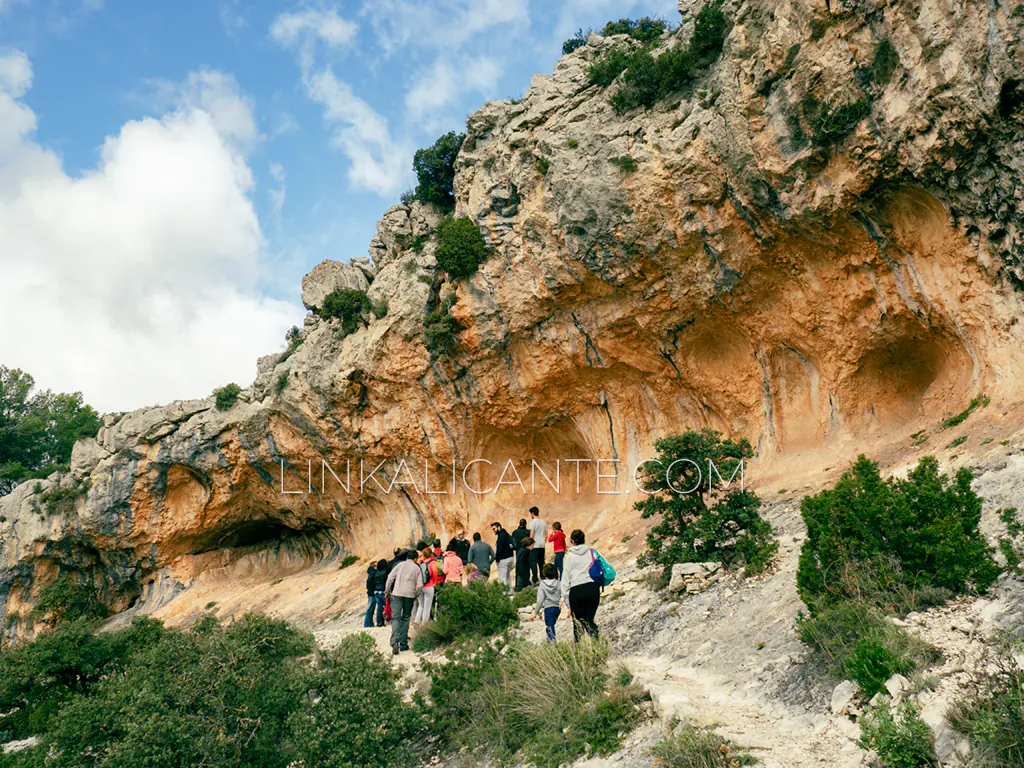 visita-pinturas-rupestres-sarga-alcoy